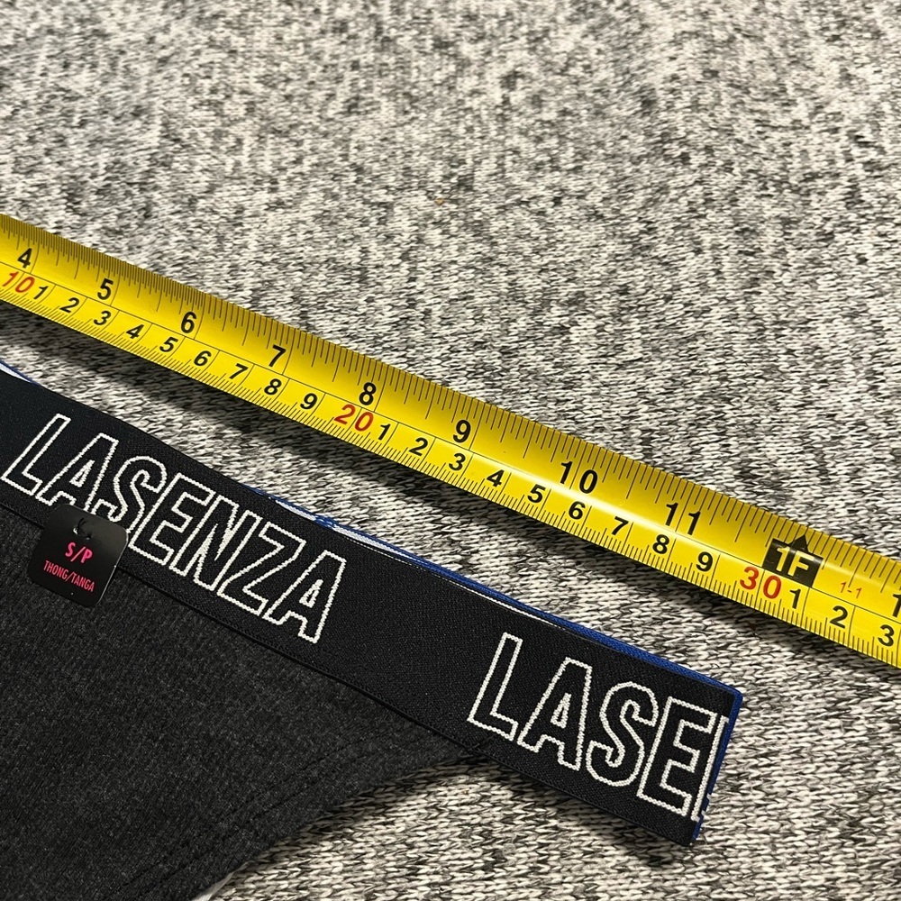 2 for $40 La Senza Thongs (3) - Picture 8 of 10